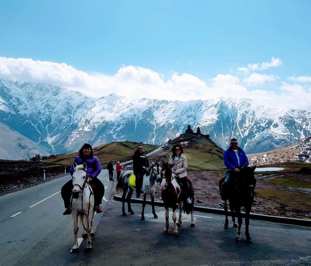 Mariami Hotel Kazbegi Ngoại thất bức ảnh
